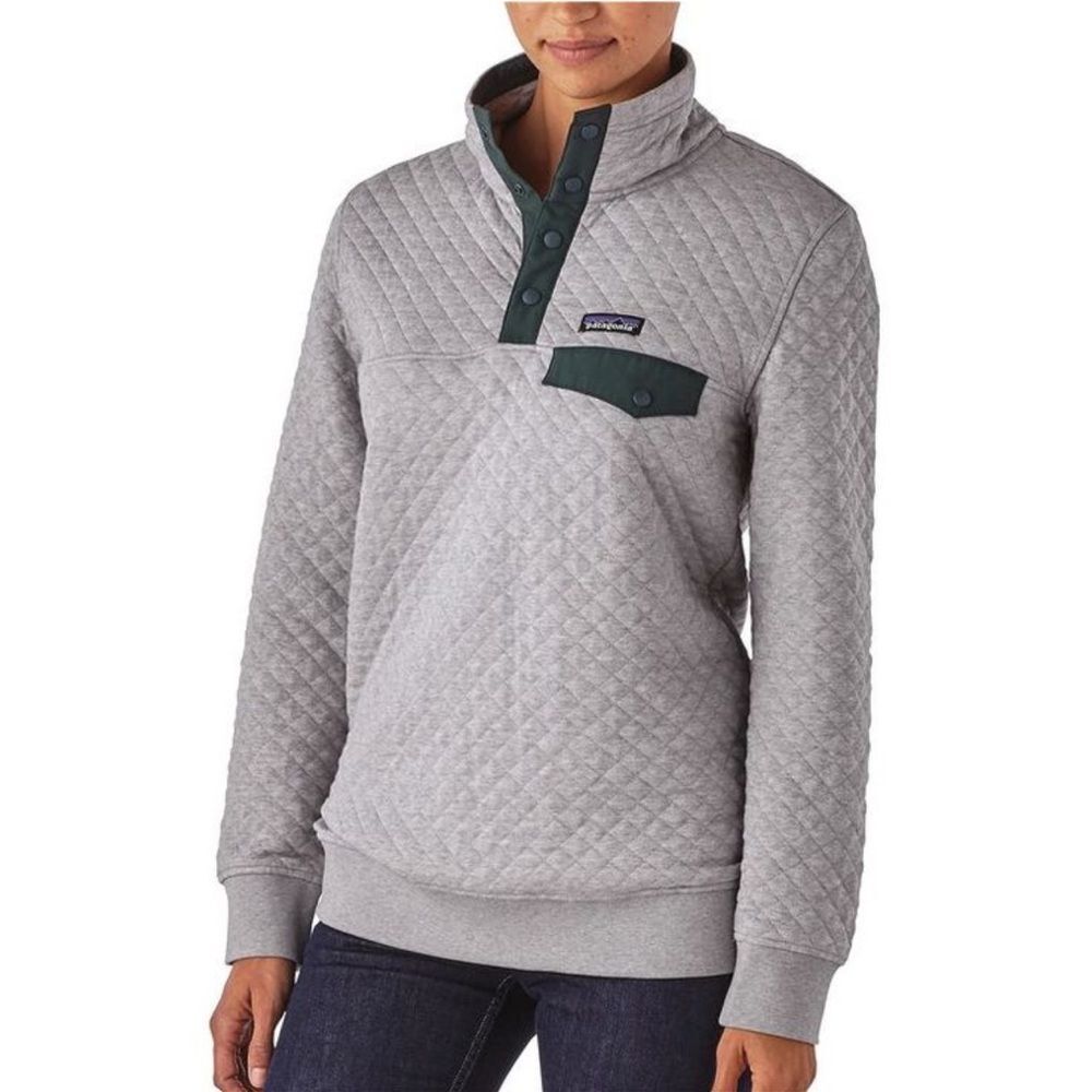 Patagonia Quilted Pullover Sweatshirt in Light Gray with Dark Green Trim